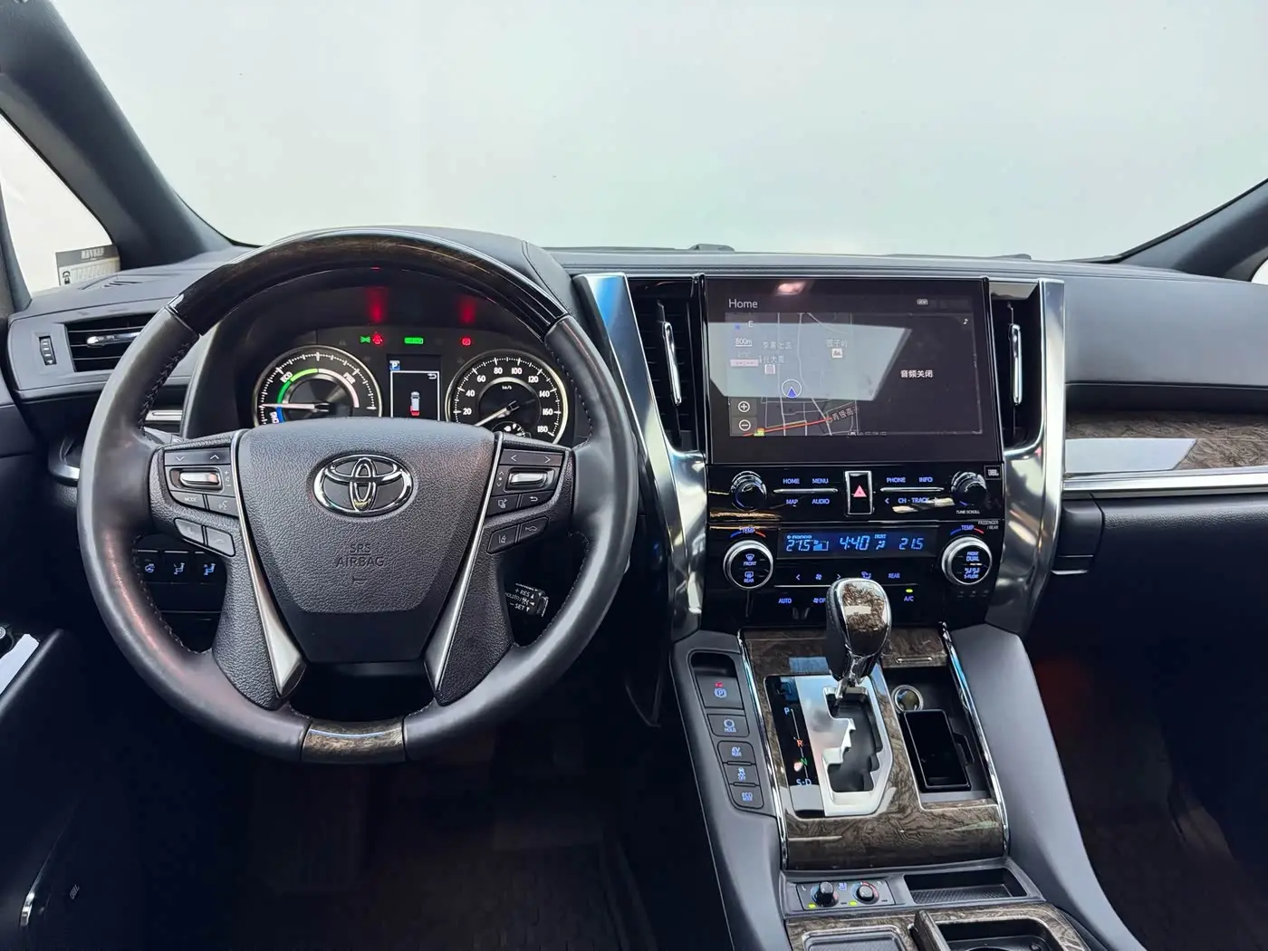Toyota Vellfire 2022 — Photo 11/16