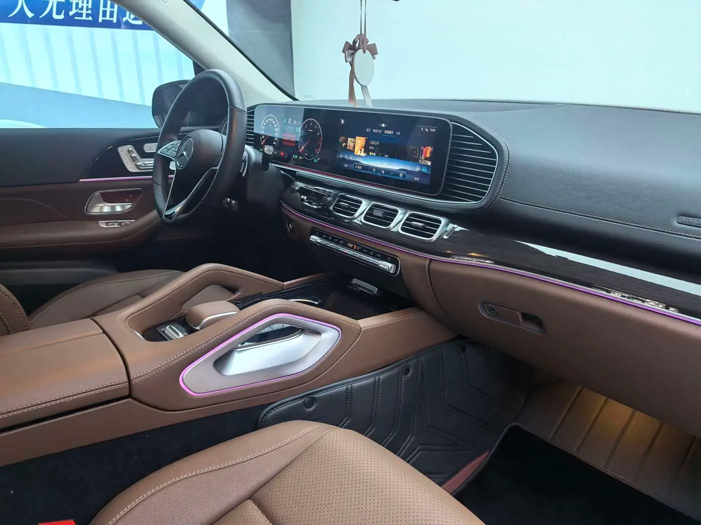 Mercedes-Benz GLE 2026 — Photo 16/17