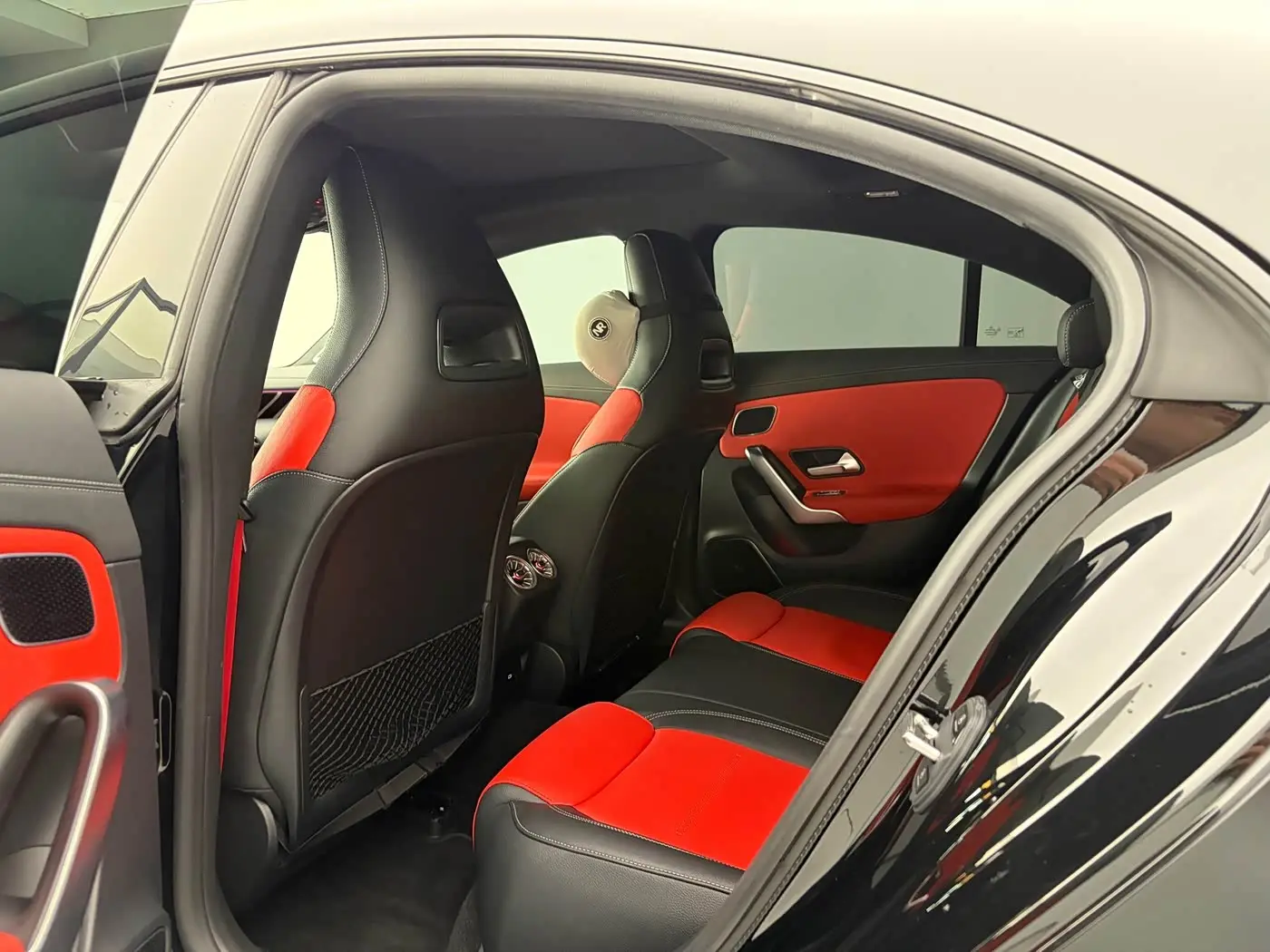 Mercedes-Benz CLA AMG 2024 — ფოტო 5/14