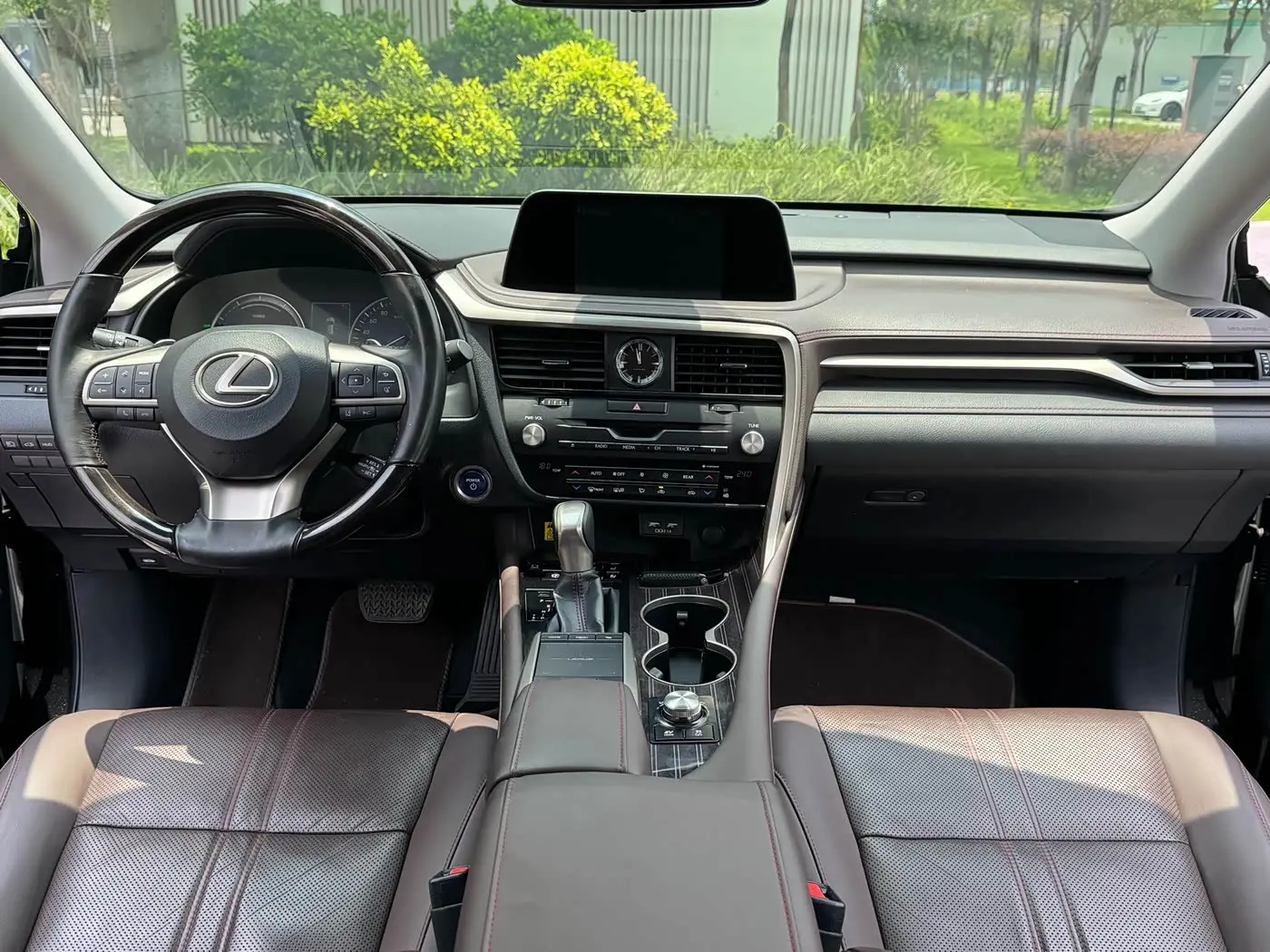 Lexus RX 2021 — Фото 6/17