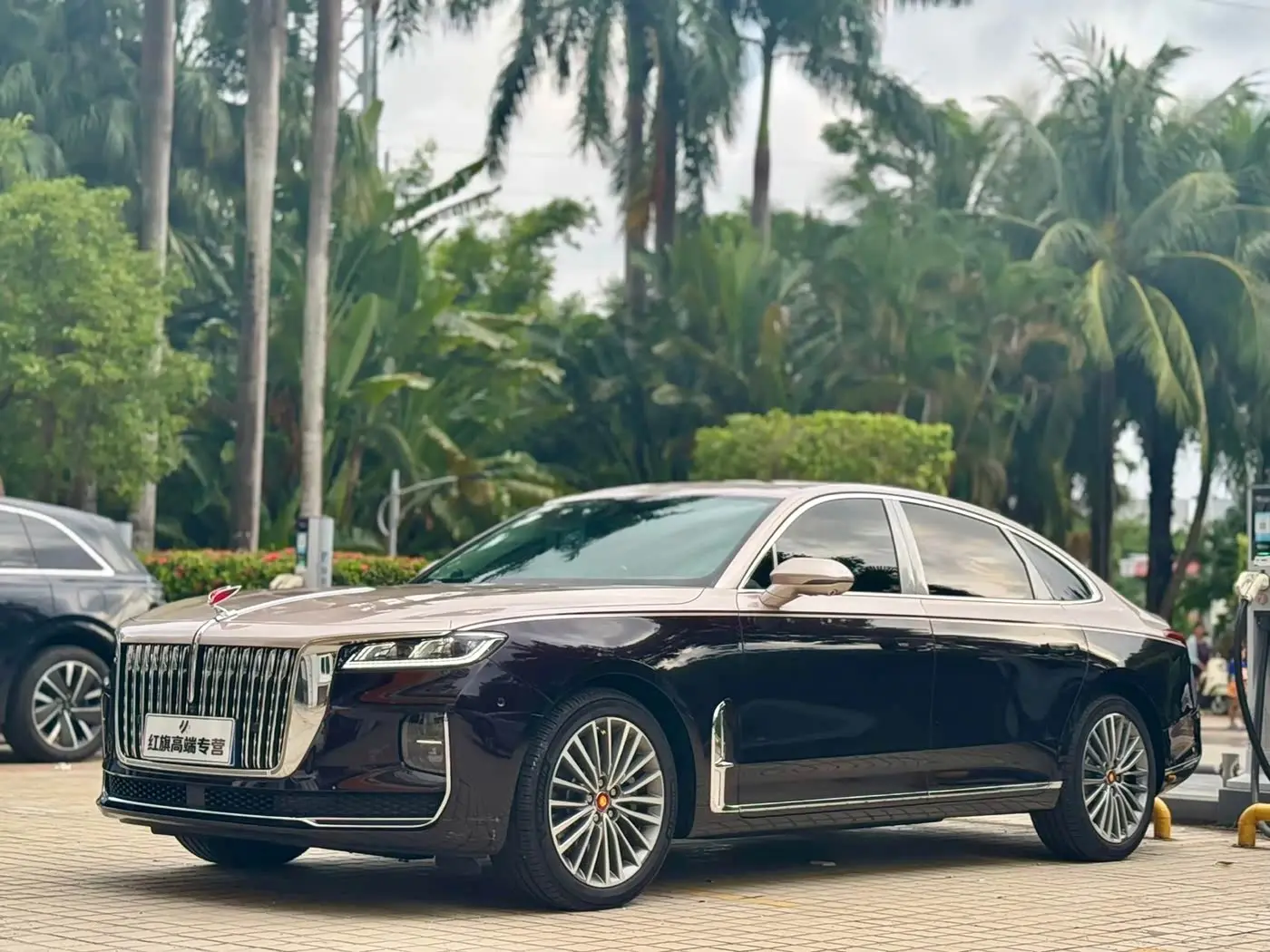 Hongqi H9 2021 — Şəkil 1/20