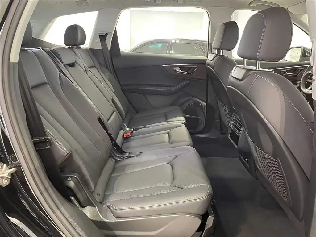 Audi Q7 2024 — Photo 8/9