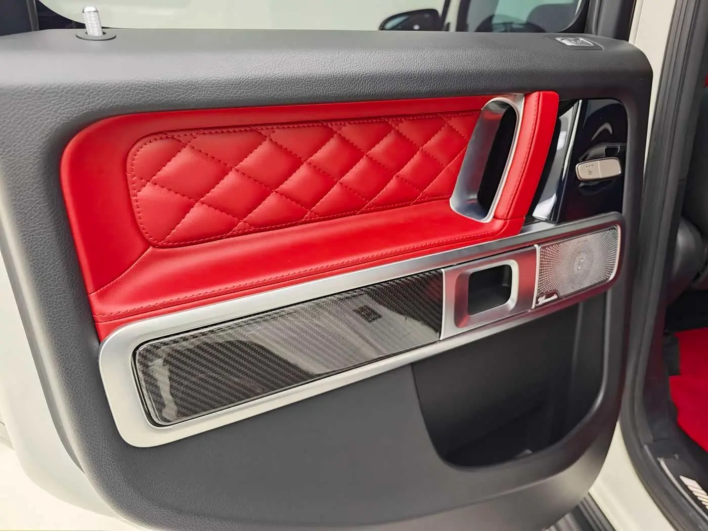 Mercedes-Benz G-Class 2022 — Фото 10/20