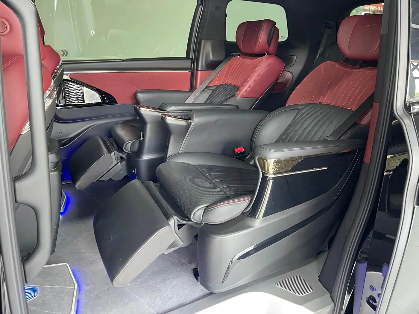 GAC Trumpchi Trumpchi M8 2024 — Şəkil 12/20