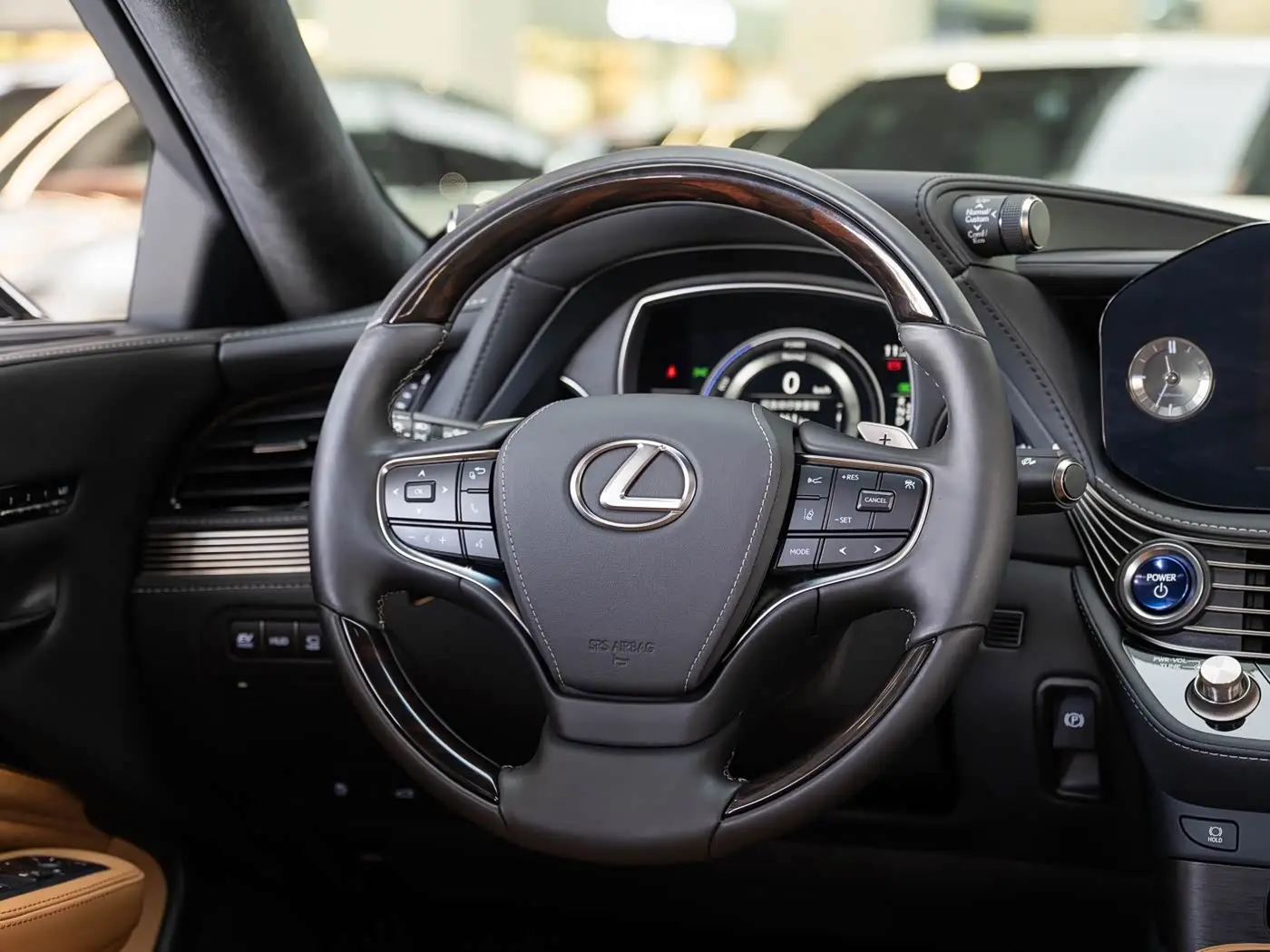 Lexus LS 2021 — Şəkil 14/20