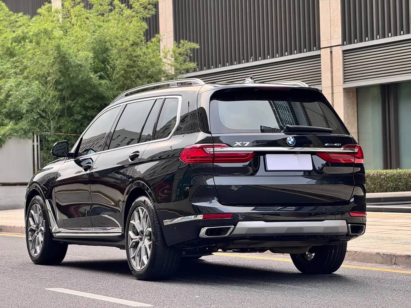 BMW X7 2019 — Фото 3/20