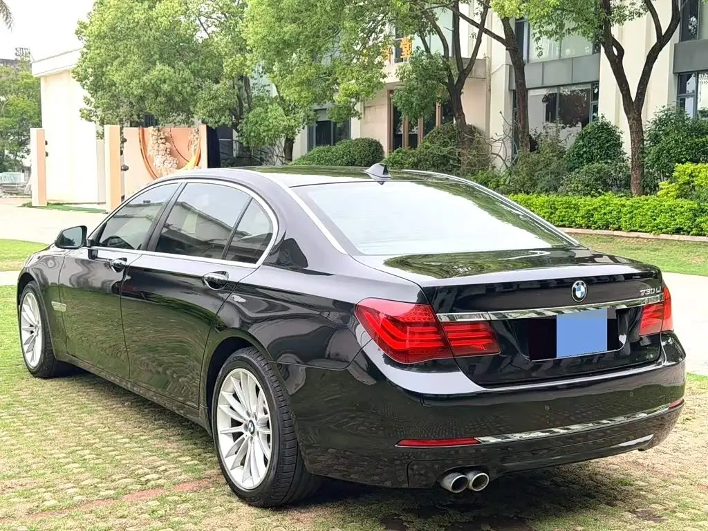 BMW 7 Series 2015 — Фото 8/8