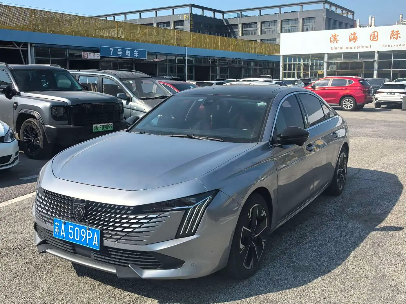 Peugeot 508 2024 — Фото 1/8