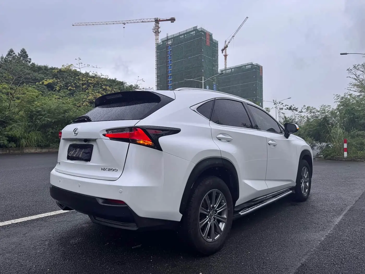 Lexus NX 2016 — Photo 14/16