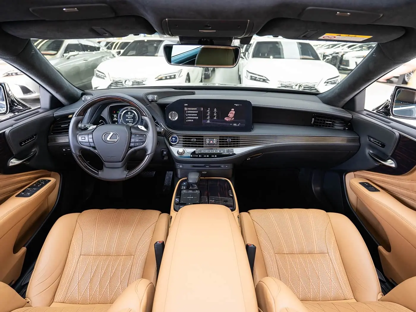Lexus LS 2021 — Şəkil 13/20