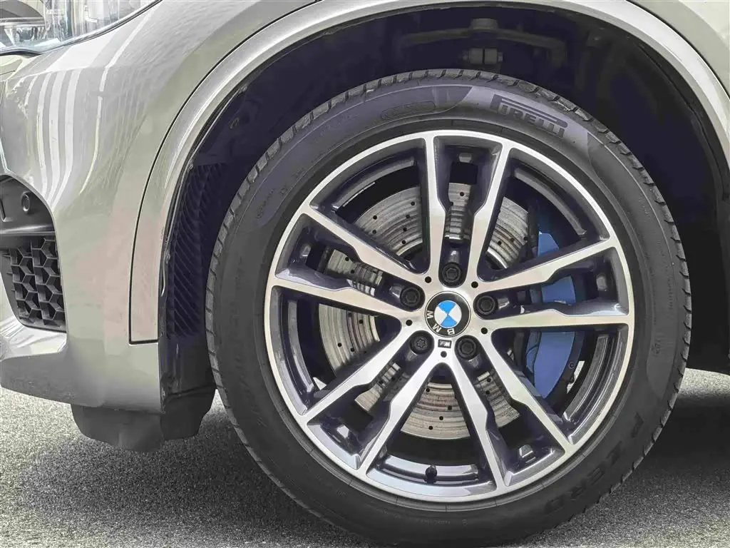BMW X5 M 2016 — ფოტო 18/20