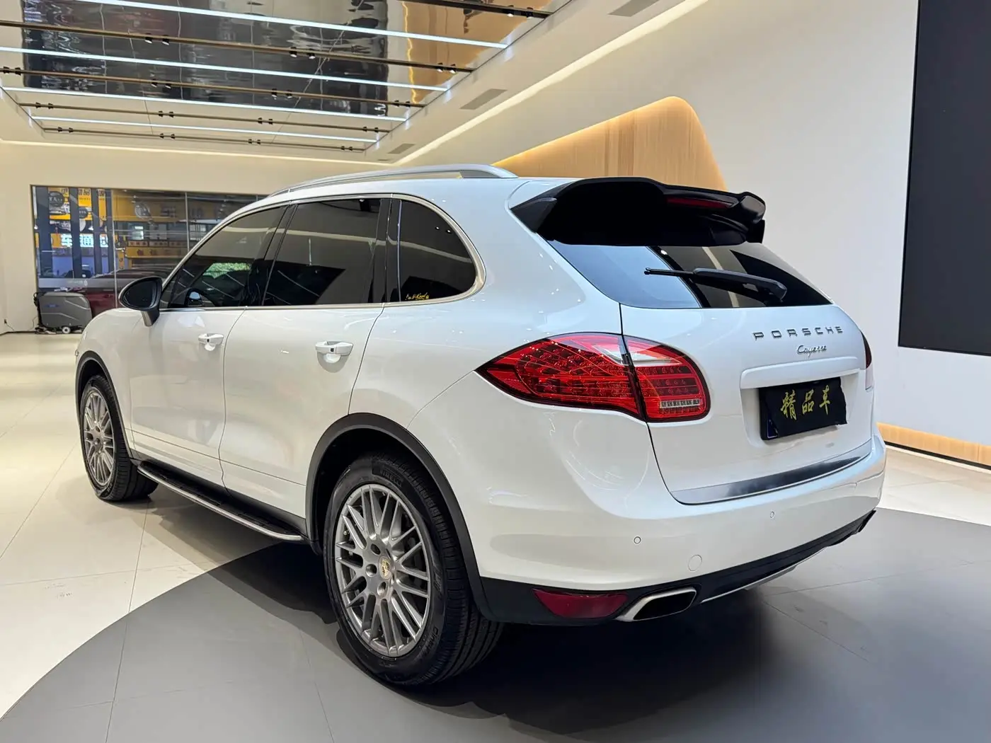 Porsche Cayenne 2012 — Photo 5/20