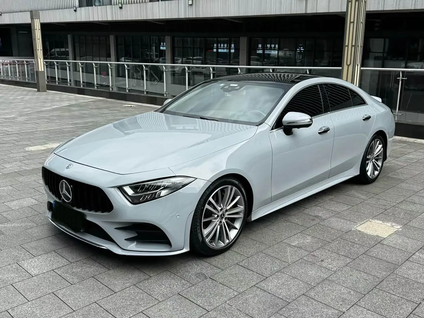 Mercedes-Benz CLS 2019 — Фото 1/9