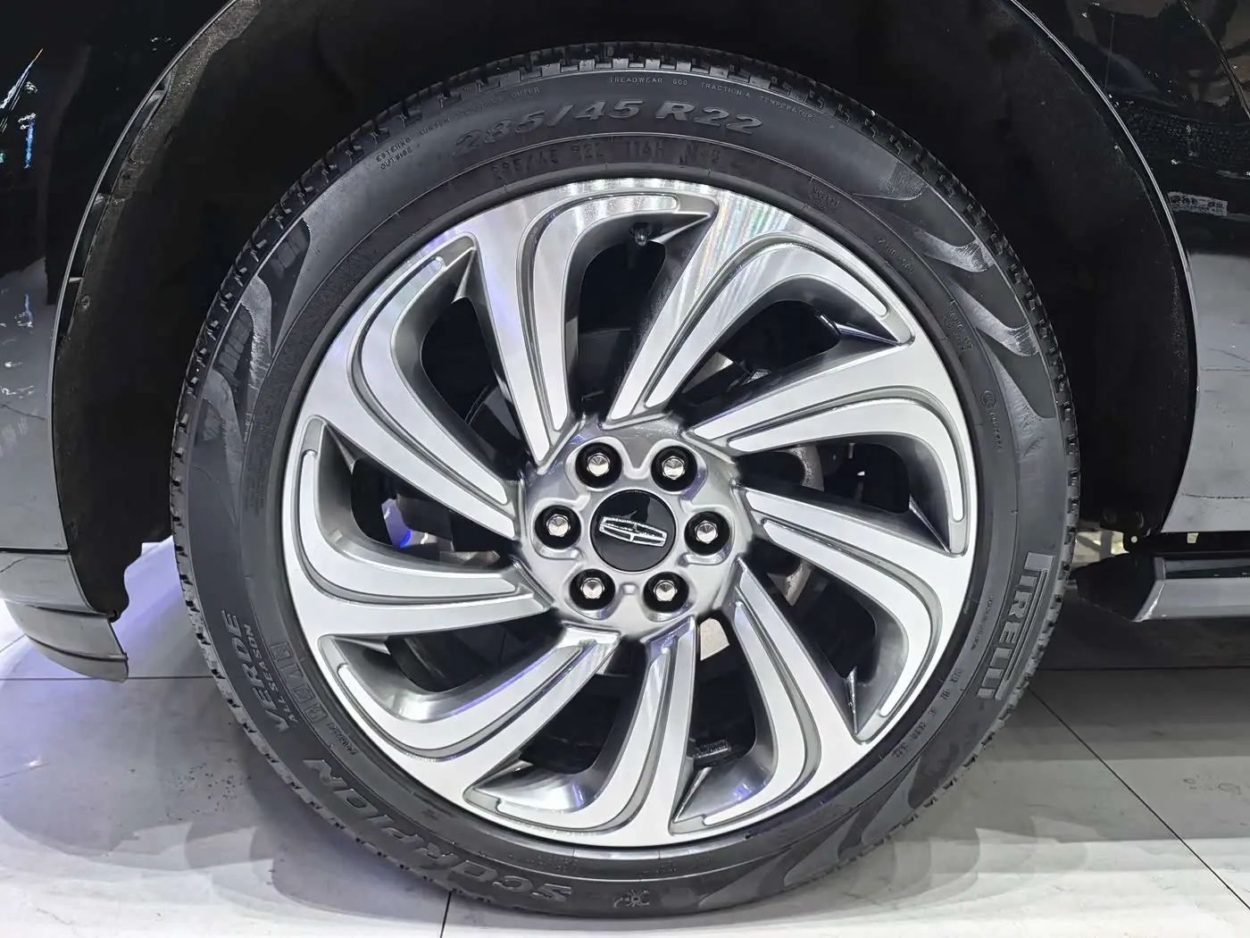 Lincoln Navigator 2023 — Şəkil 15/20