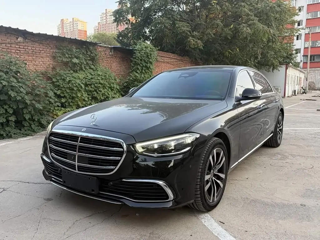 Mercedes-Benz S-Class 2023 — Photo 1/9