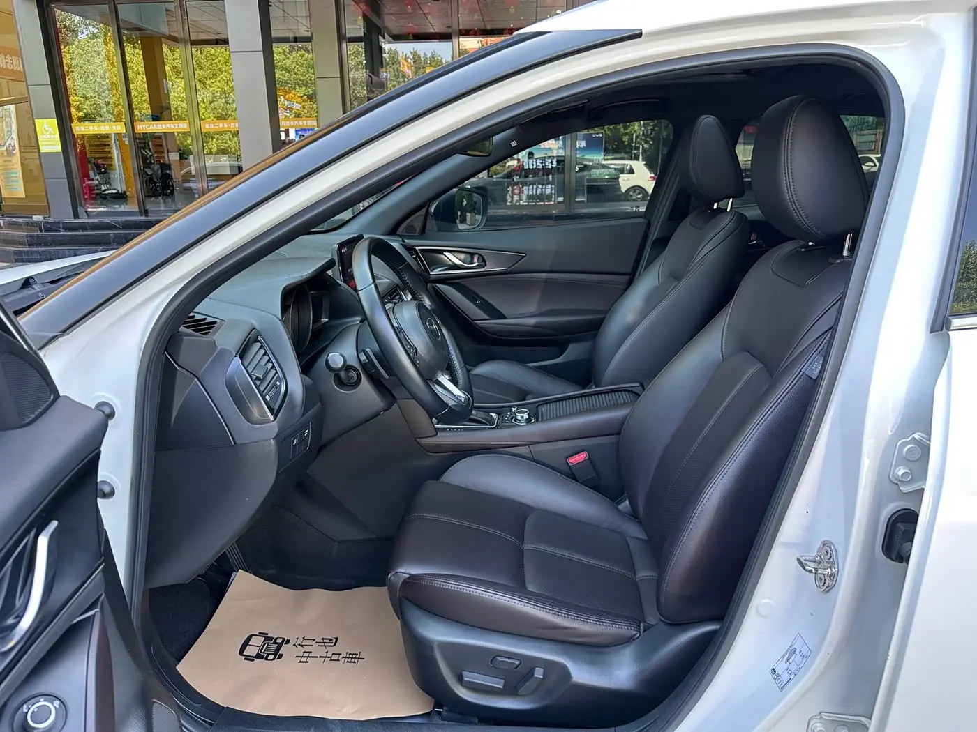 Mazda CX-4 2019 — Photo 9/20