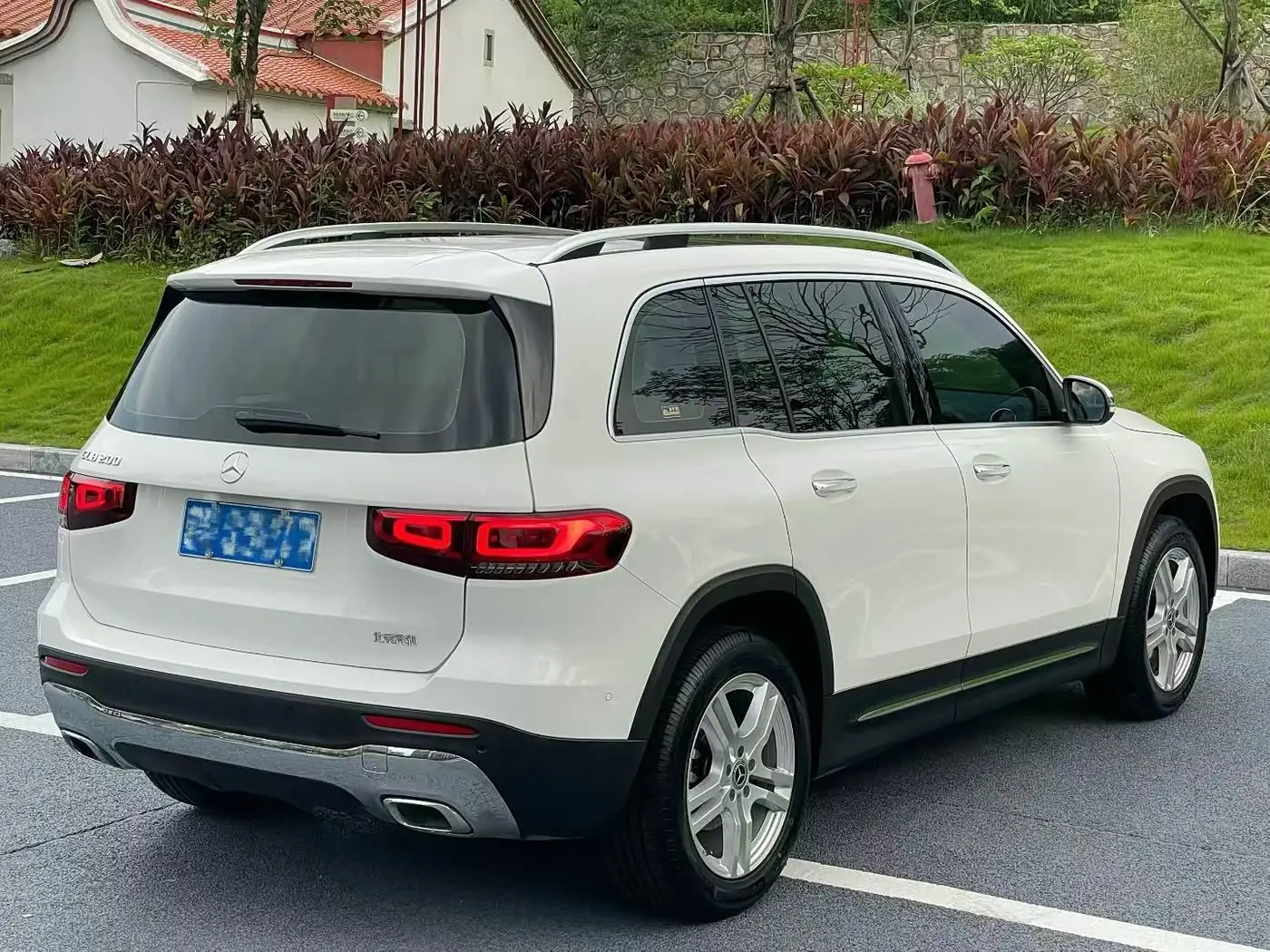 Mercedes-Benz GLB 2021 — Photo 6/9