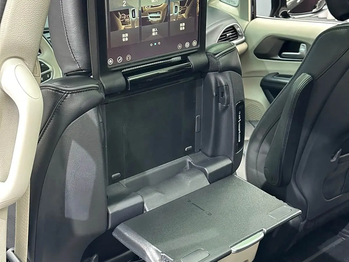 Chrysler Grand Voyager 2020 — Photo 16/20