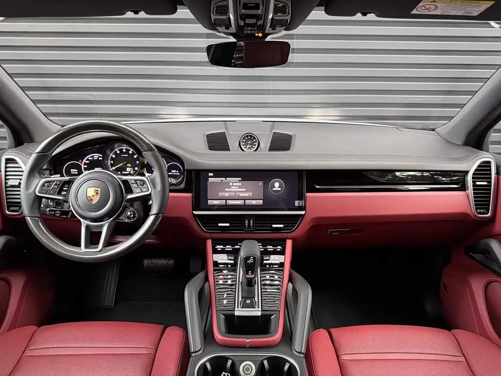 Porsche Cayenne New Energy 2022 — Photo 5/11