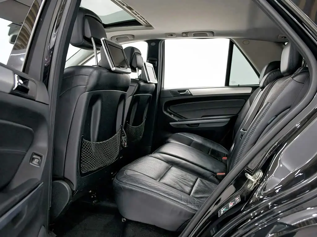 Mercedes-Benz M-Class AMG 2010 — Photo 15/16
