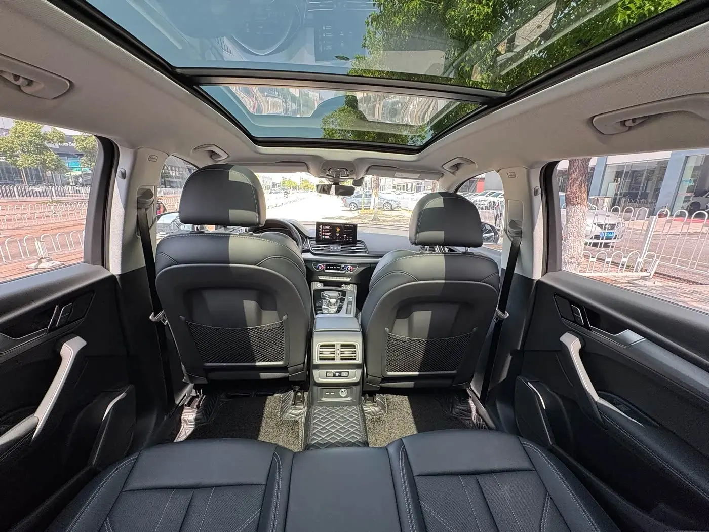 Audi Q5L 2025 — Şəkil 15/20