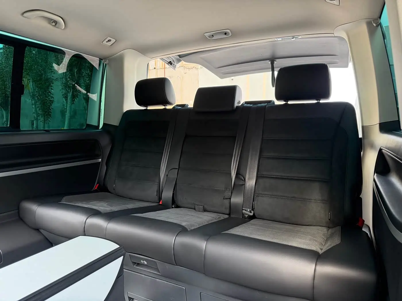 Volkswagen Multivan 2017 — Photo 19/20