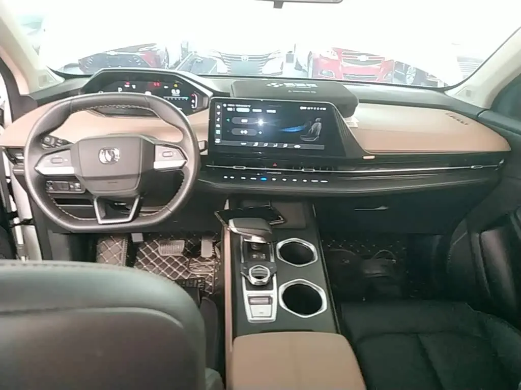 Changan CS55 PLUS 2023 — Фото 10/20