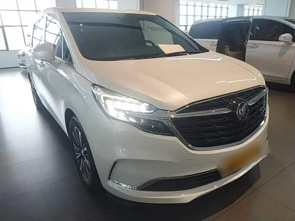 Buick GL8 2020 — Photo 4/20