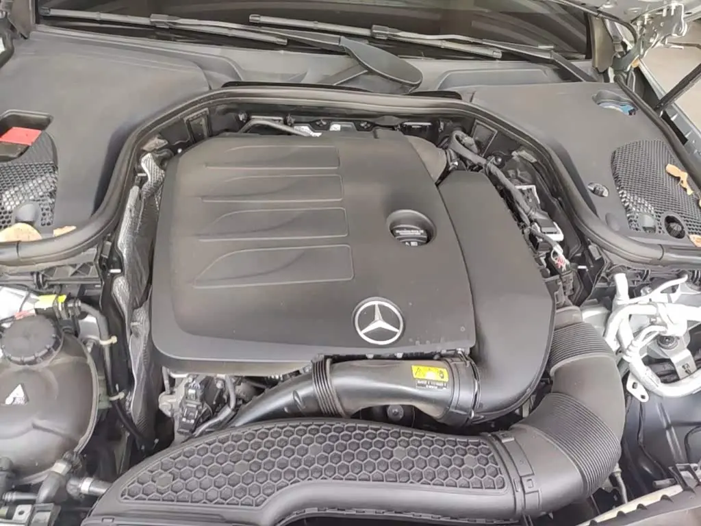 Mercedes-Benz E-Class 2022 — Photo 20/20