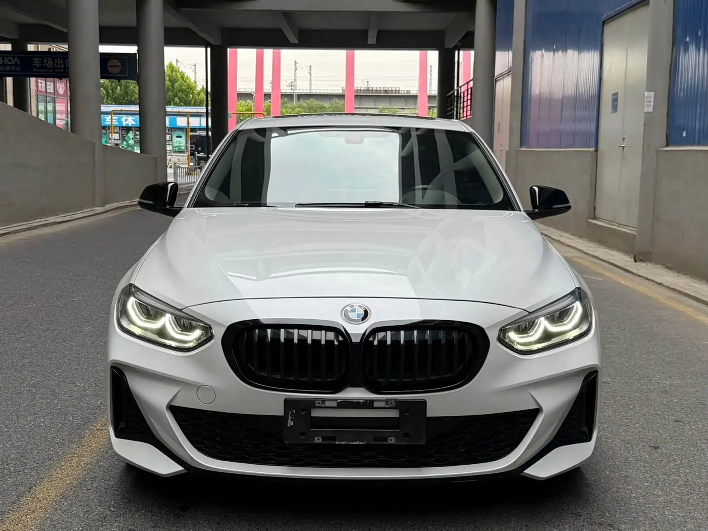 BMW 1 Series 2023 — Photo 2/20