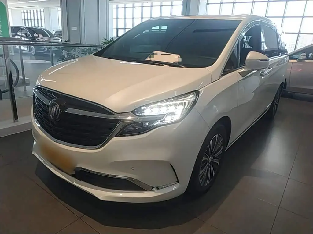 Buick GL8 2020 — Photo 2/20