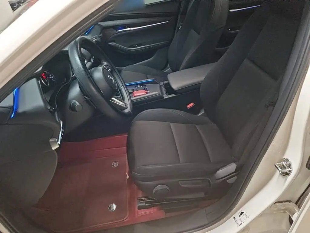 Mazda Mazda3 Axela 2026 — Şəkil 15/20