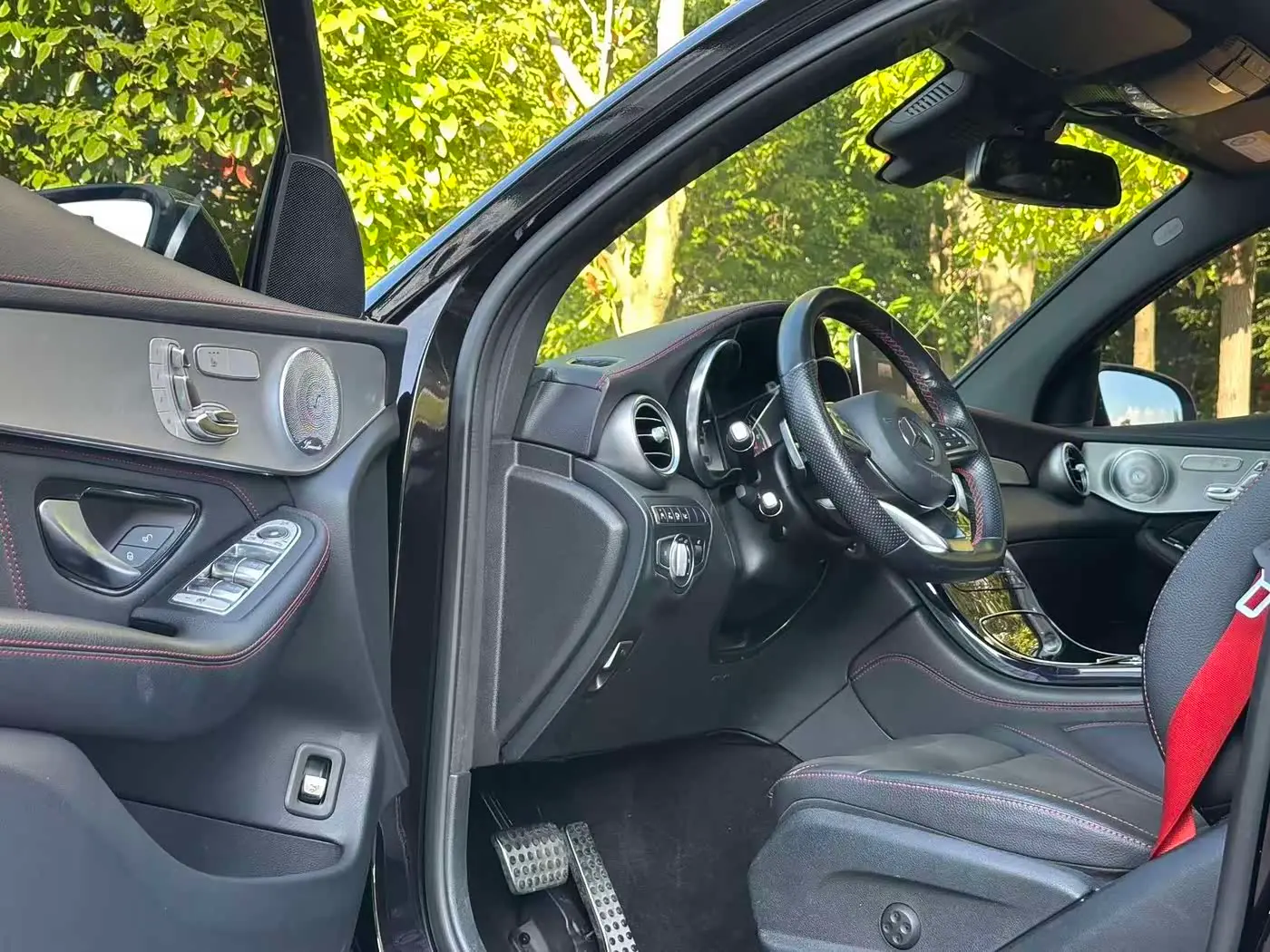 Mercedes-Benz GLC Coupe AMG 2019 — Photo 8/20