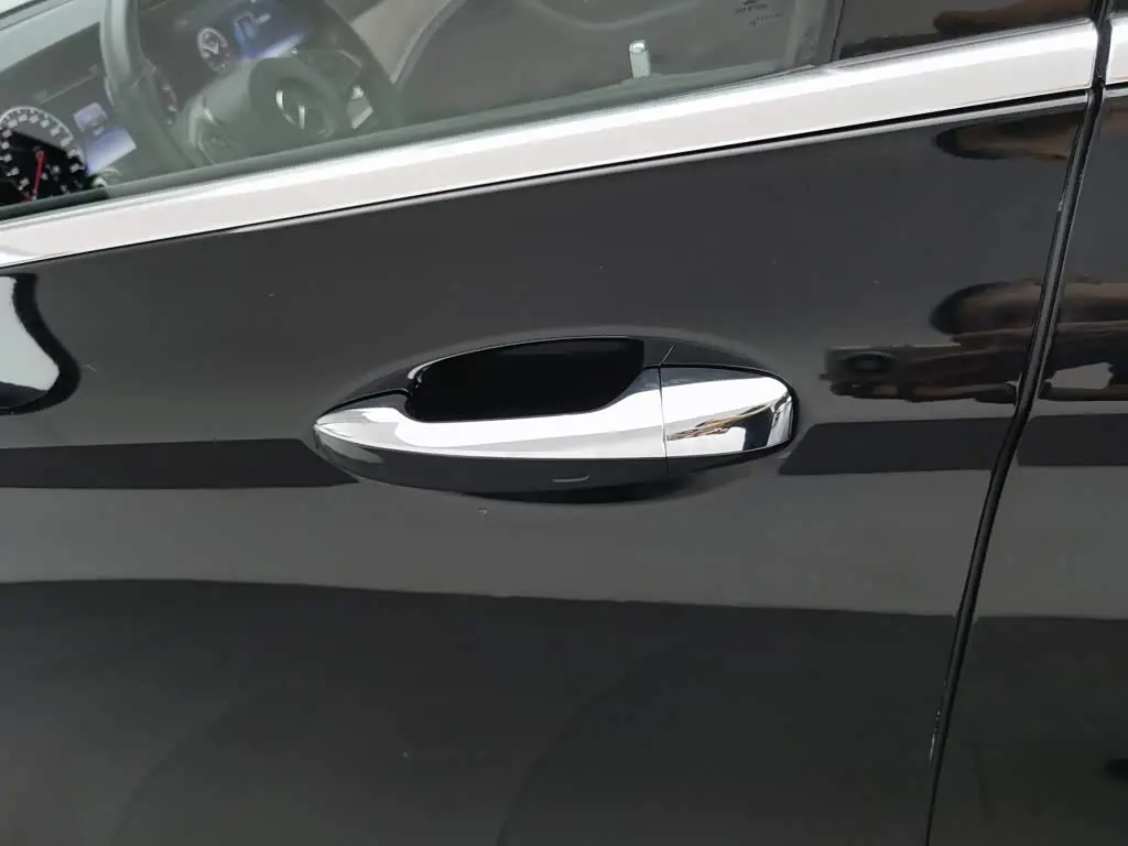Mercedes-Benz E-Class 2018 — Photo 18/20