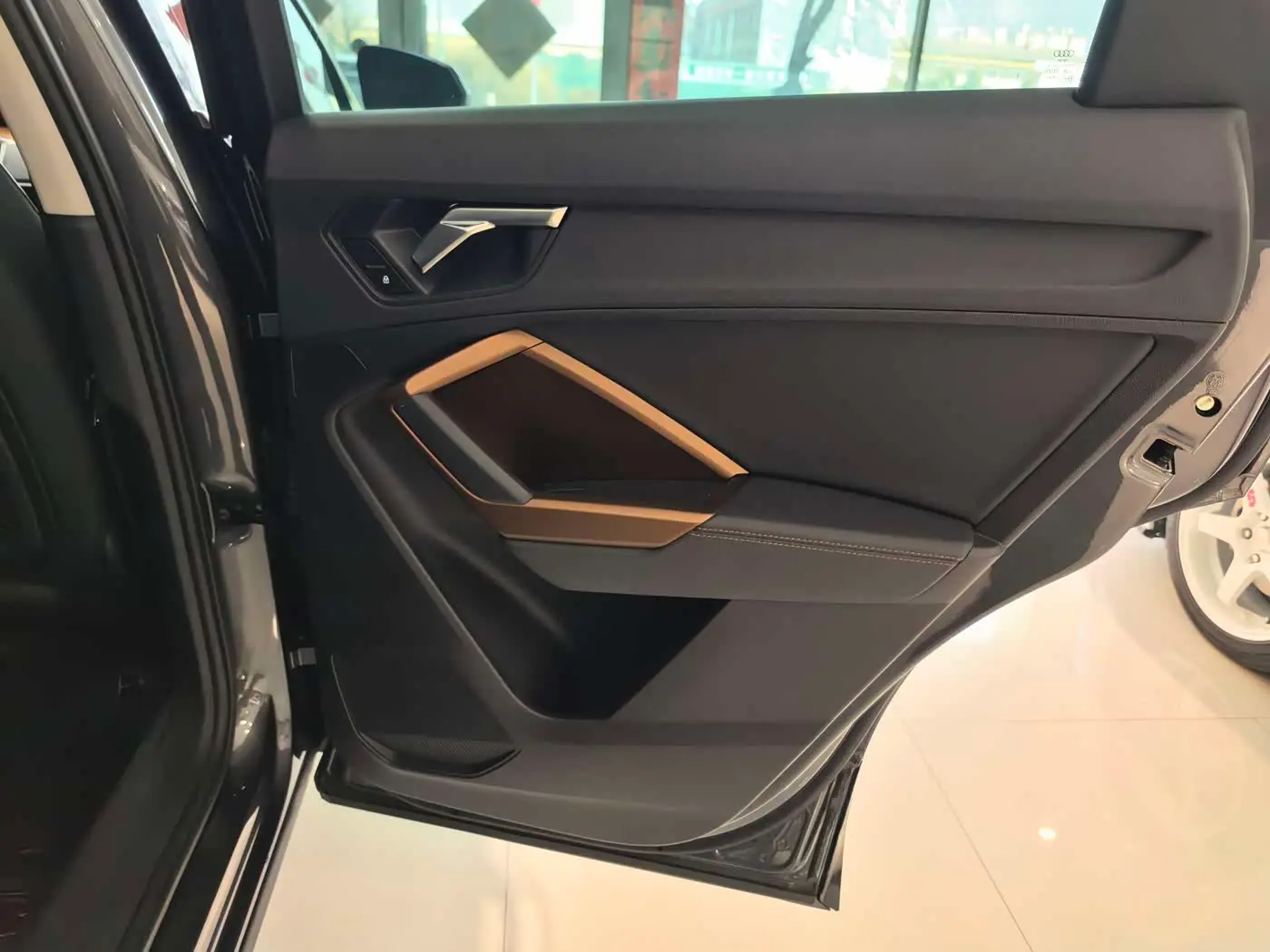 Audi Q3 2022 — Şəkil 18/20