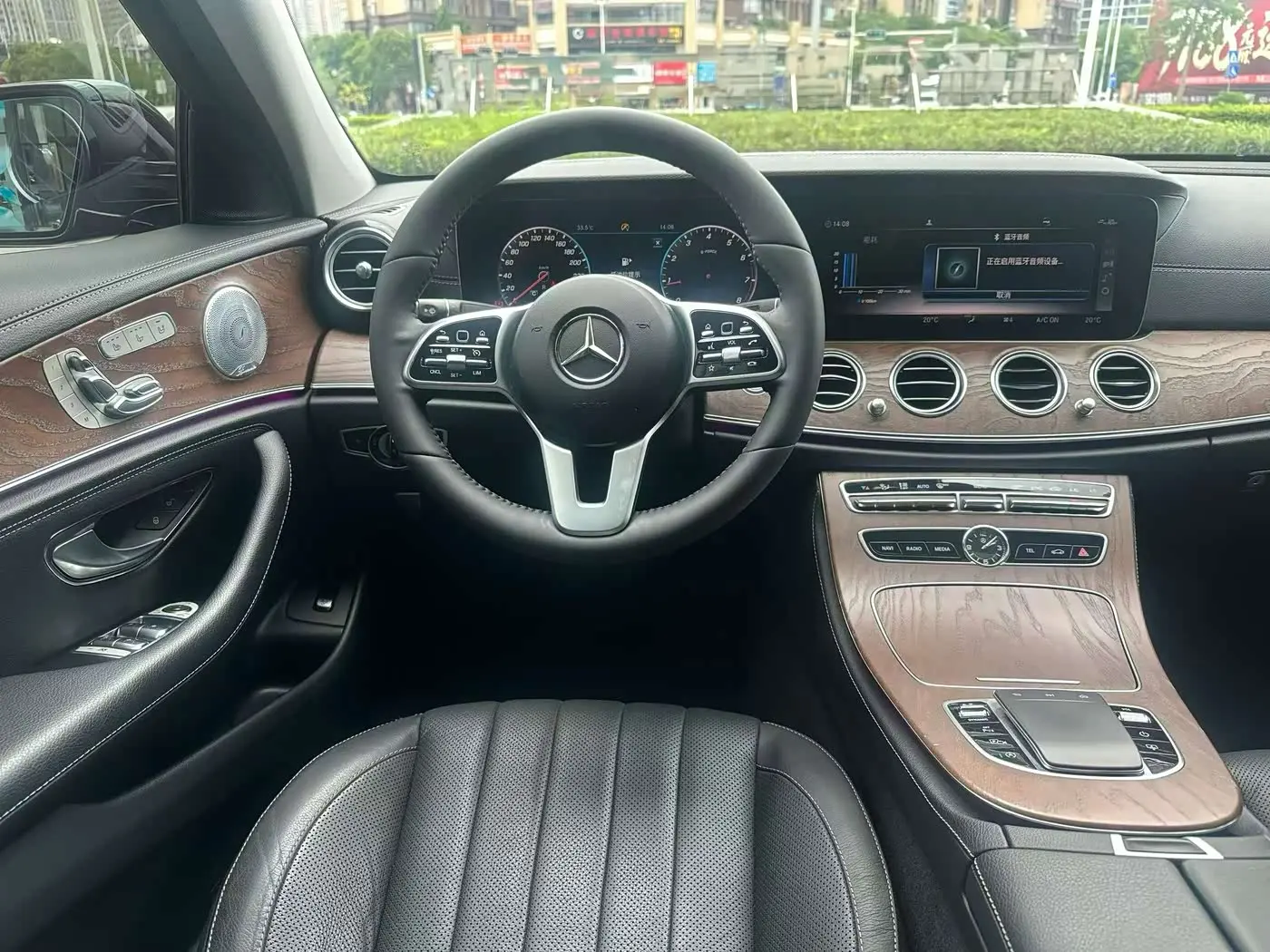 Mercedes-Benz E-Class 2020 — Şəkil 6/9
