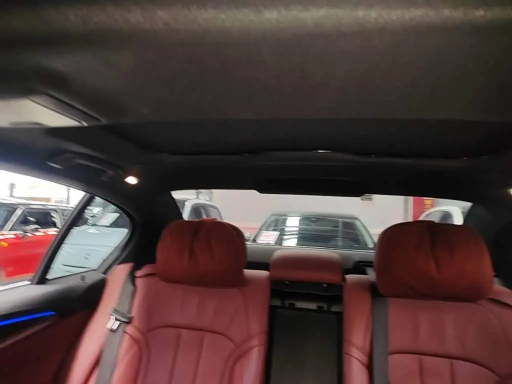 BMW 5 Series 2020 — Şəkil 18/20