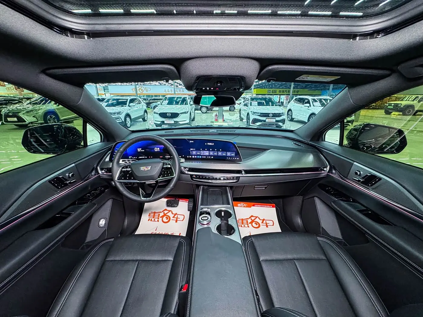Cadillac XT5 2026 — Photo 10/13