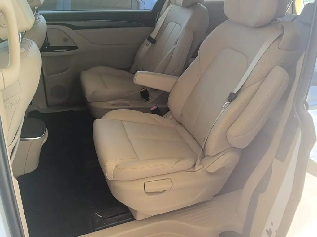 Buick GL8 New Energy 2025 — Фото 14/15