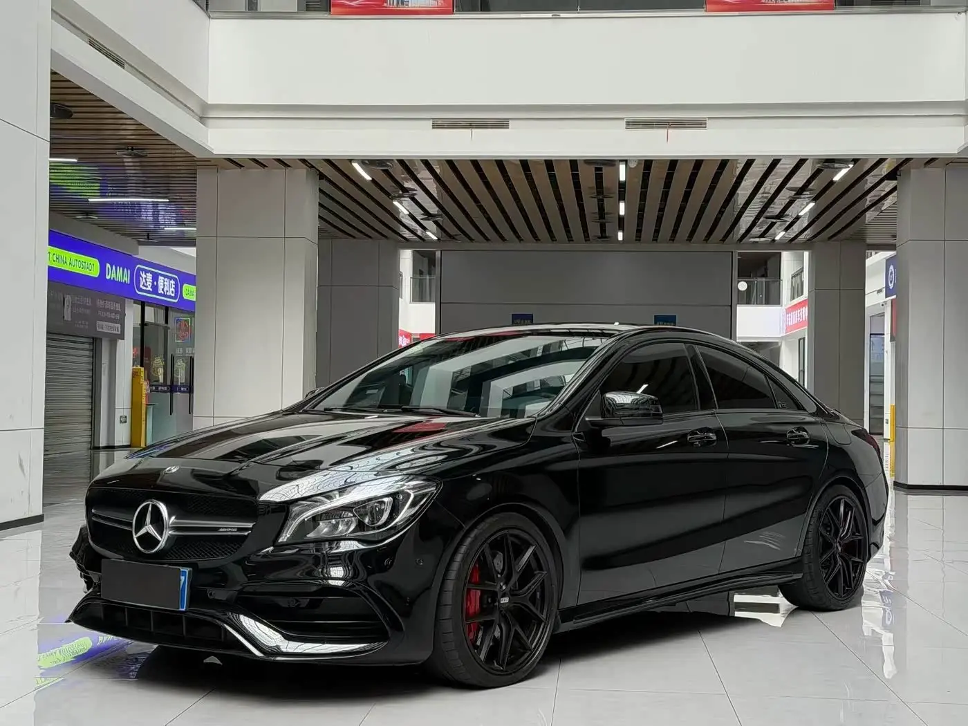 Mercedes-Benz CLA AMG 2018 — Photo 1/9