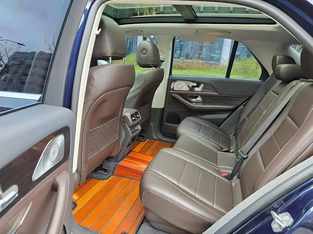 Mercedes-Benz GLE 2019 — Photo 6/9