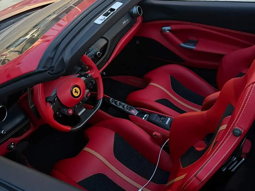 Ferrari F8 2022 — Фото 7/8