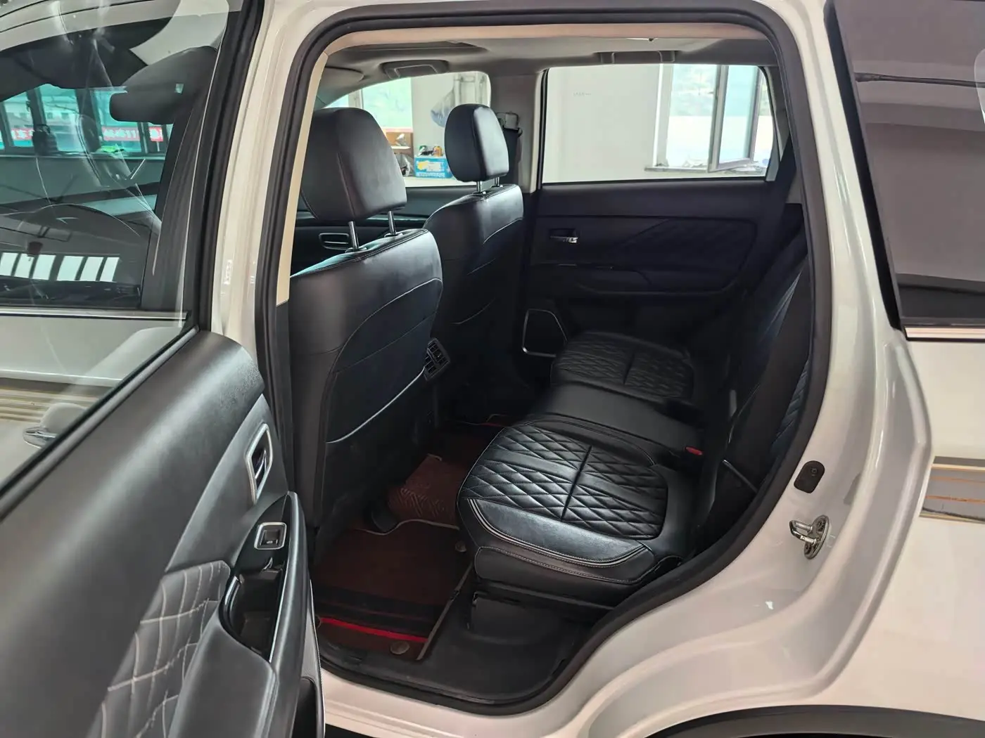 Mitsubishi Outlander 2021 — Şəkil 8/11