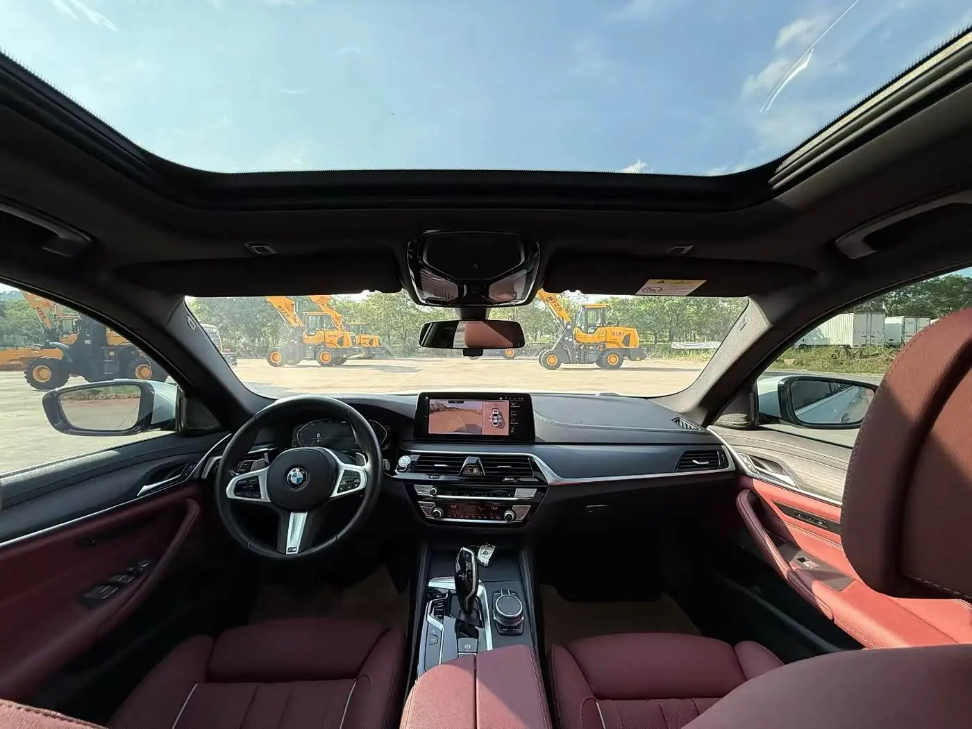 BMW 5 Series 2020 — Photo 6/11