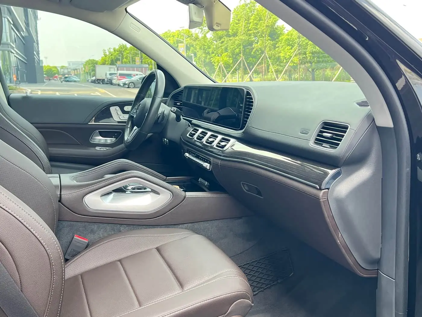 Mercedes-Benz GLS 2020 — Photo 7/15