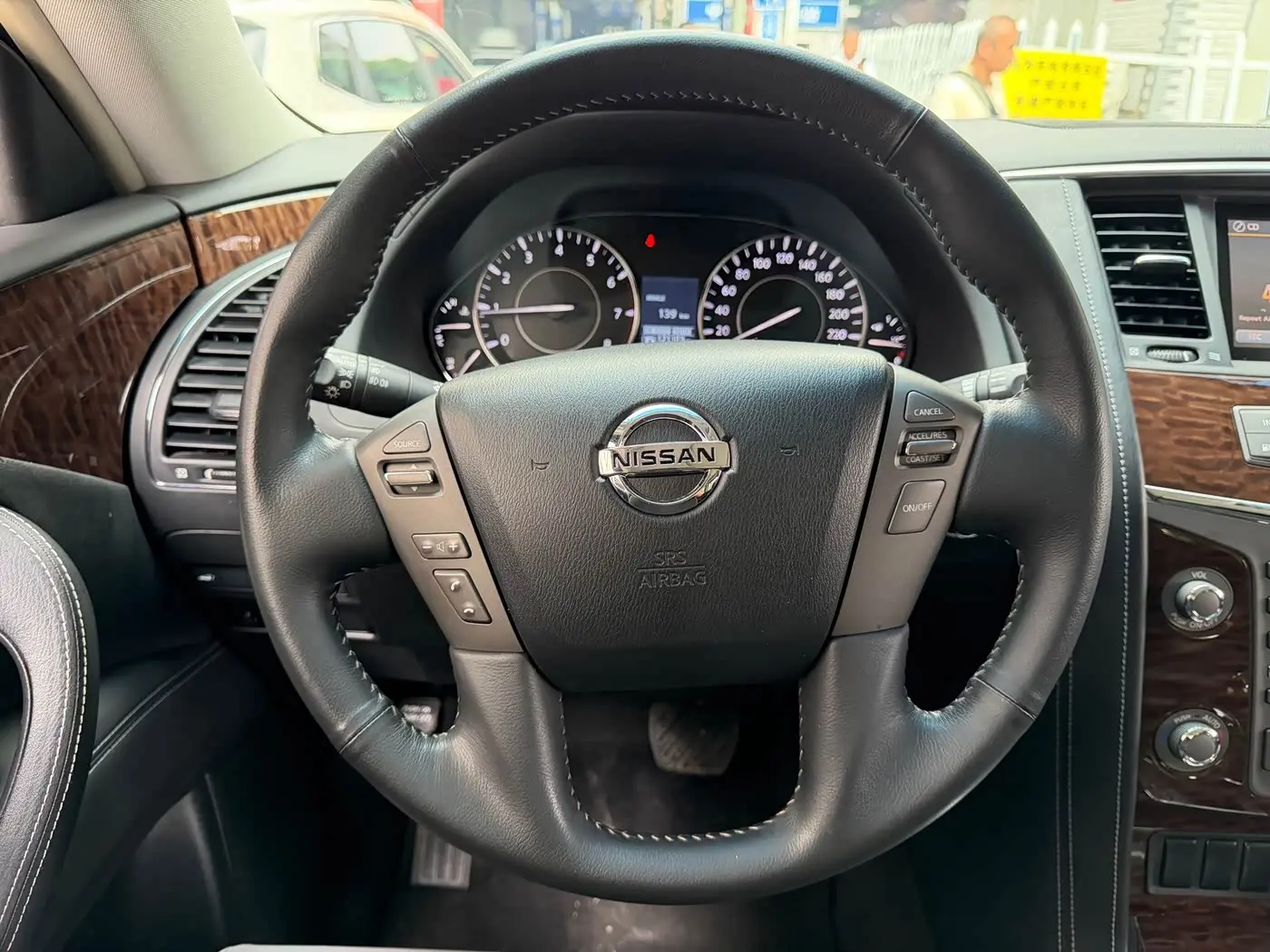 Nissan Patrol 2017 — Photo 9/18