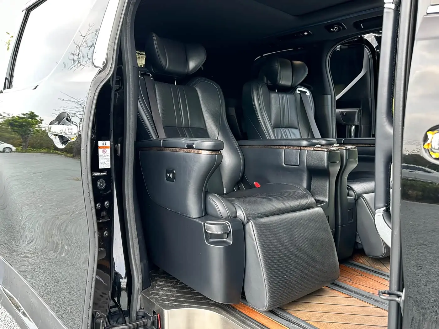 Toyota Alphard 2019 — Şəkil 17/18