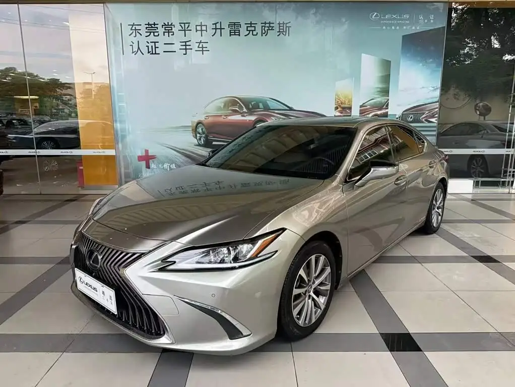 Lexus ES, 2019
