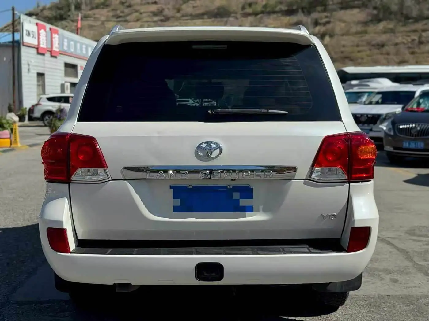 Toyota Land Cruiser 2015 — Photo 8/15
