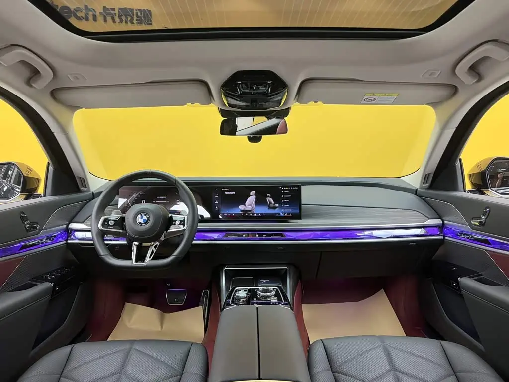 BMW 7 Series 2024 — Photo 15/20